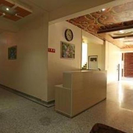 Anamsa Residency Hotel Vrindávan Kültér fotó