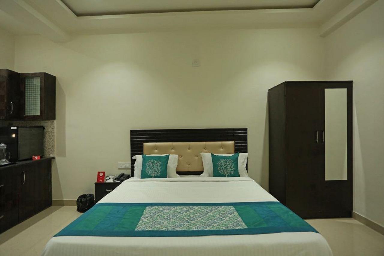 Anamsa Residency Hotel Vrindávan Kültér fotó