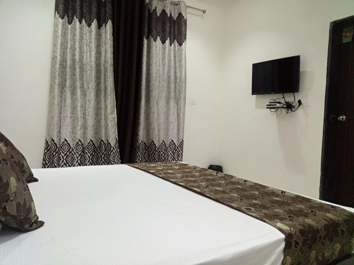 Anamsa Residency Hotel Vrindávan Kültér fotó